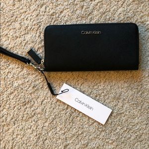 NWT Calvin Klein Wallet